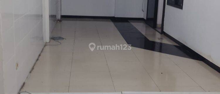 Ruko Graha Kencana, Kedoya, Jakarta Barat. Uk 4x17,5  1