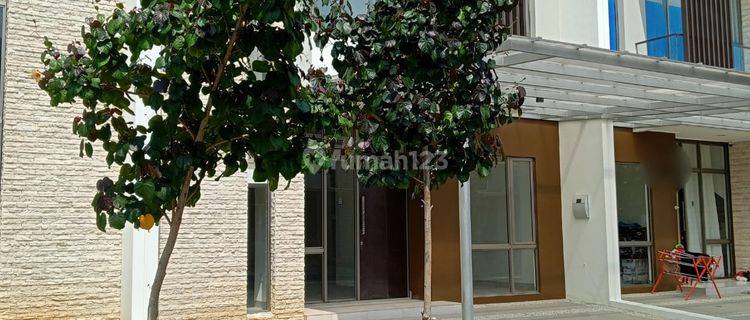 Rumah Di Cluster Atlanta, Pantai Indah Kapuk 2. Uk 8x15 M 1