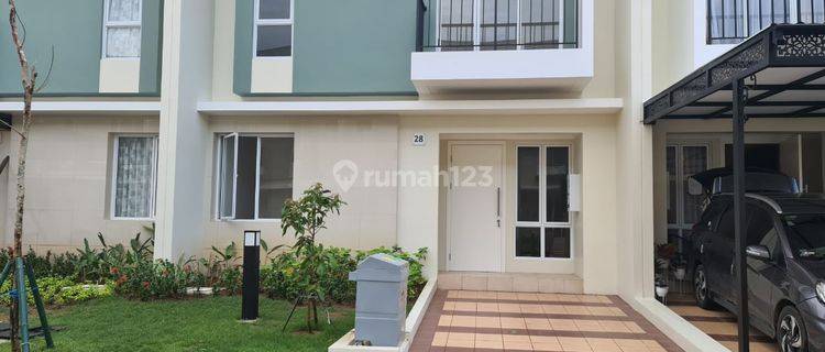 Dijual Rumah Summarecon Beryl Barat Rumah SHM - Sertifikat Hak Milik Bagus di Summarecon Beryl Barat, Biring Kanaya 1