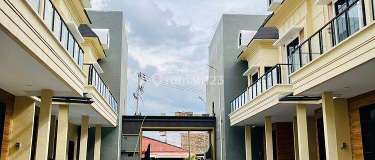 Vrederick Haus Rumah Mewah Harga Terjangkau Tengah Kota di Jalan Wahid Hasyim Darussalam, Medan 1