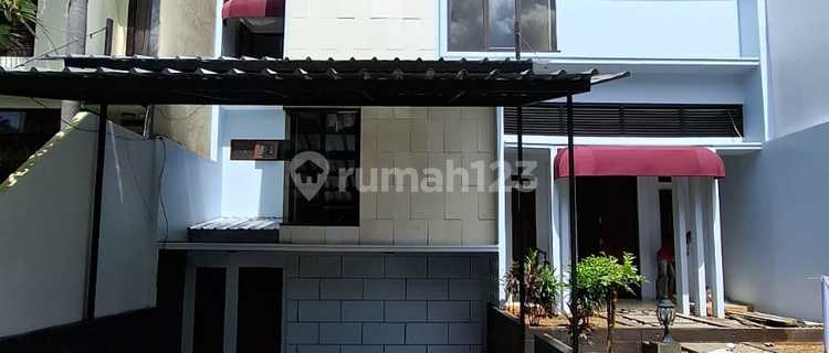 Rumah Lebak Bulus, 2 Lantai, Siap Huni 1