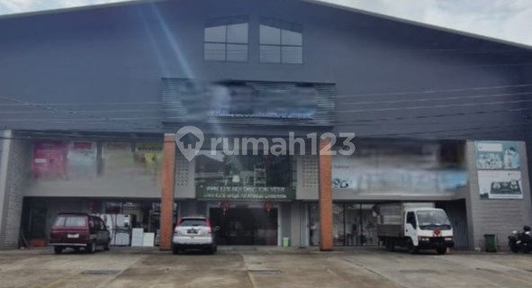 3-Floor Business Space, Spacious and Strategic in West Semarang 1