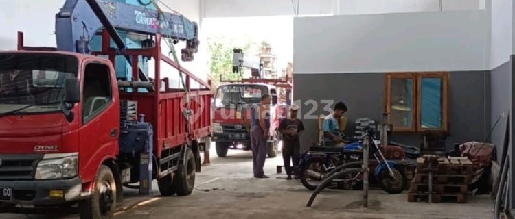 Gudang Bagus Siap Pakai Usaha ada Kantor di Kaliwungu 1