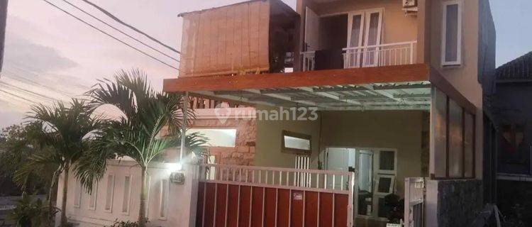 Dijual Rumah 2 Lantai Di Komplek Perumahan Nusa Dua Ev 1