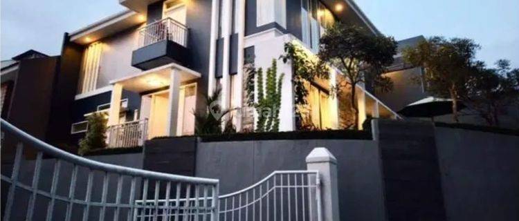 Rumah 3 Lantai Baru Furnished SHM di Cimahi, Bandung 1