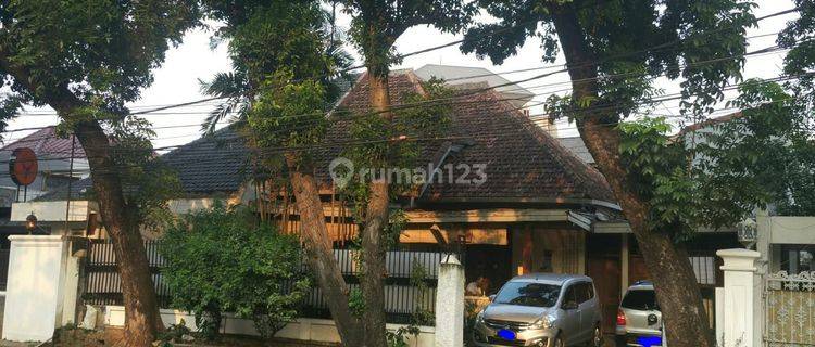 Rumah Di Area Menteng Jakarta Pusat 1