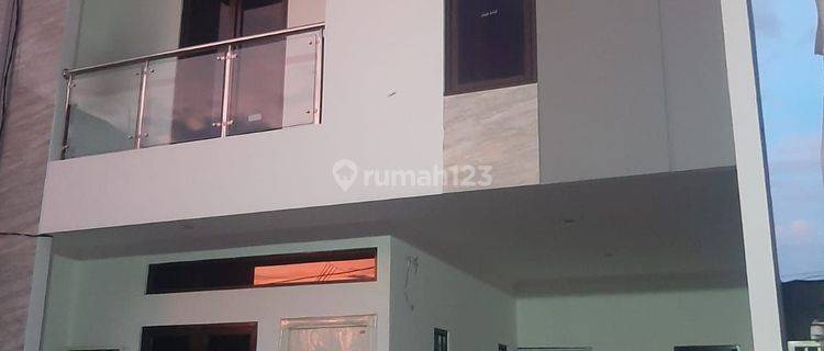 Di Jual Rumah Minimalis  2 Lantai  Di Jalan Industri Bebas Banjir 1