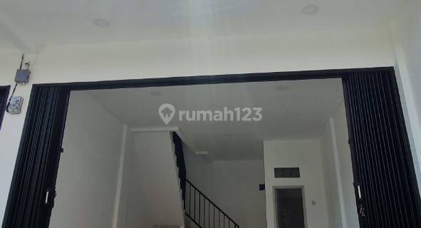 Disewakan Ruko Baru Lokasi Sangat Strategis Di Jalan Raya Lembang 1