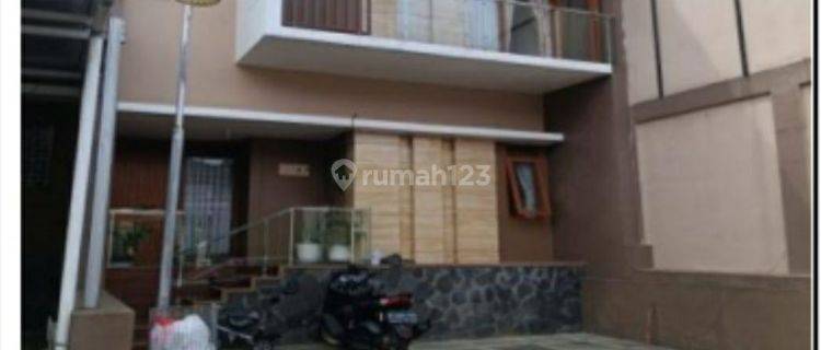 Dijual Rumah Cantik 2 Lantai Di Komplek Pinewood Terrace, Bandung. 1