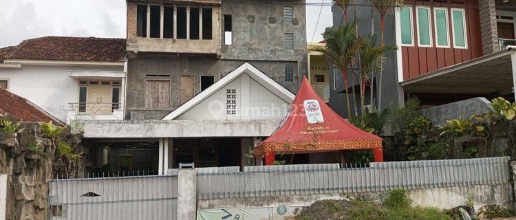 Rumah 3 Lantai Plus Rooftop Strategis Di Pusat Kota Cocok Untuk Usaha Guest House ,rumah Kost Ataupun Rumah Pribadi Shm 1