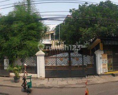 Dijual Rumah Modern 2 Lantai Lokasi Strategis Di Srengseng  1