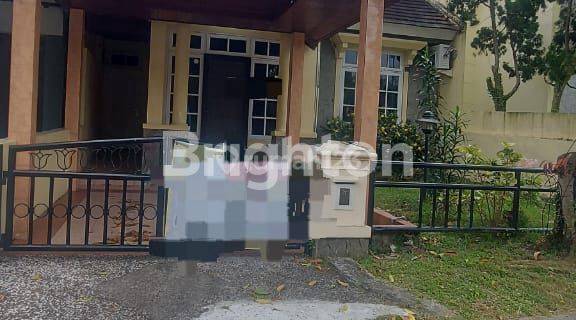 Rumah 2 lantai semi furniture kan 1