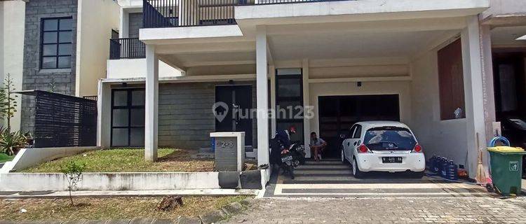 Rumah Baru 2 Lantai Lokasi Tengah Kota Di Ijen Nirwana 1