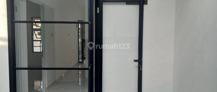 Rumah Sudah Renovasi Unfurnished SHM di Graha Bintaro Jaya, Tangerang Selatan 1