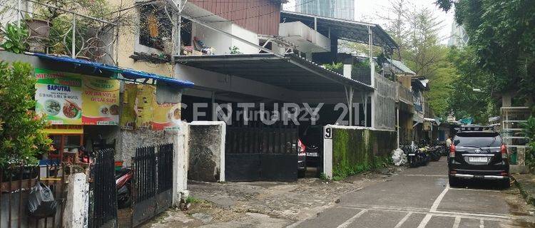 RUMAH Tua Dikawasan CBD Sudirman , Cocok Kost 2 An Exclusive 1