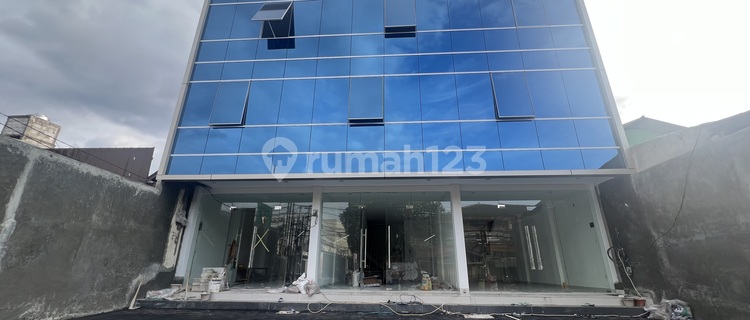 Ruko Baru 3.5 Lantai Imb Komersial di Pejaten Raya 1