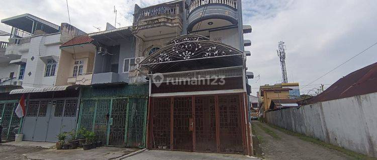 Dijual Rumah Di Jl. Danau Singkarak 1