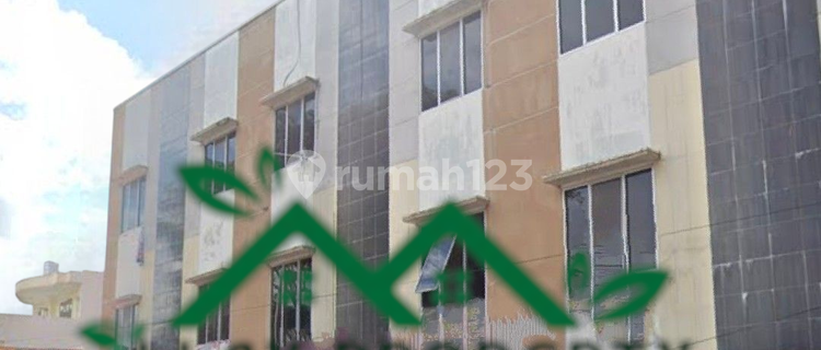 3-Story Shop House, Spacious Parking, In the Center of Manado City 1