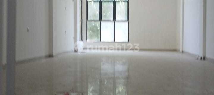 3-Story Shop House in the City Center, Strategic, Suitable for Office, Clinic, or Other Businesses. 1