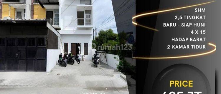 Rumah Di Town House 2.5 Tingkat Siap Huni 
sekitaran Komplek Cemara Asri
medan 1