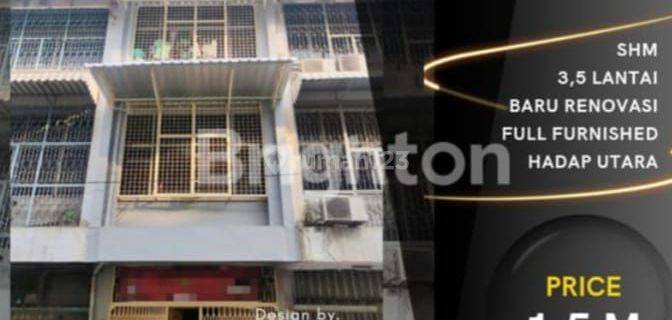 Ruko 3.5 Tingkat Di Jl.asia 
medan 1