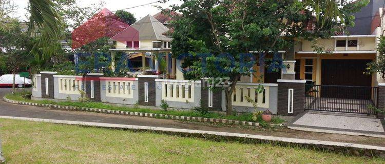 Rumah Hook Lahan Luas di Dieng, Malang 1