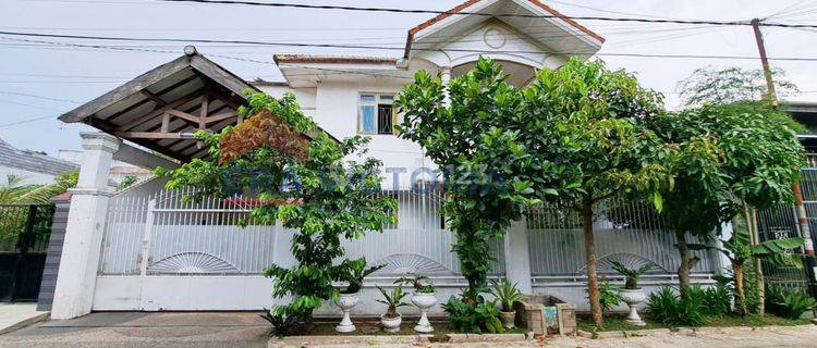 Rumah 2 Lantai Bagus Terawat di Lowokwaru, Malang 1