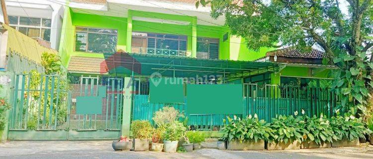 Rumah 2 Lantai Semi Furnished di Klojen, Malang 1