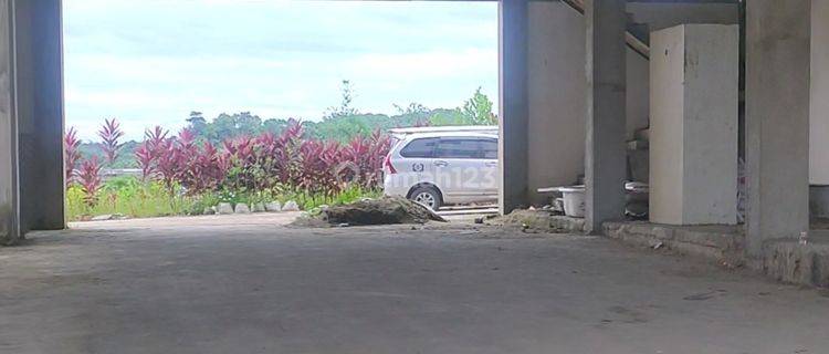 Bangunan 2 Latai Unik  1
