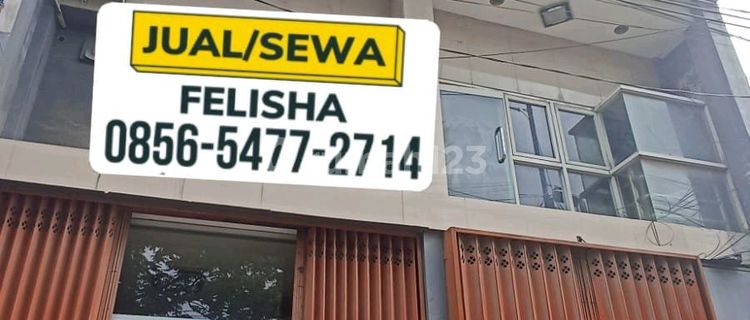 4-Story Shop House in the City Center 1