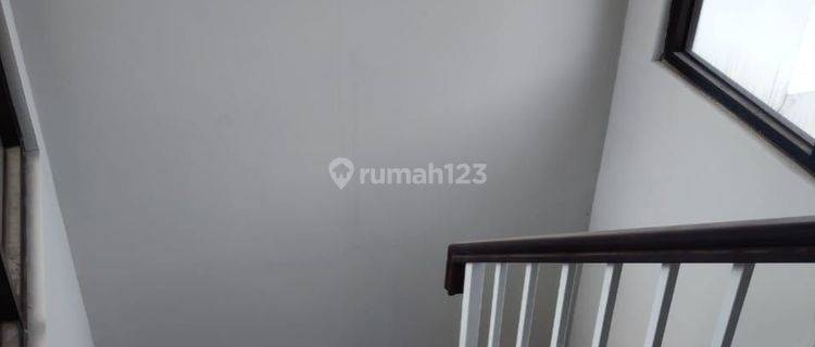 Rumah Minimalis 2 Lantai, Bagus Pamulang Area 1