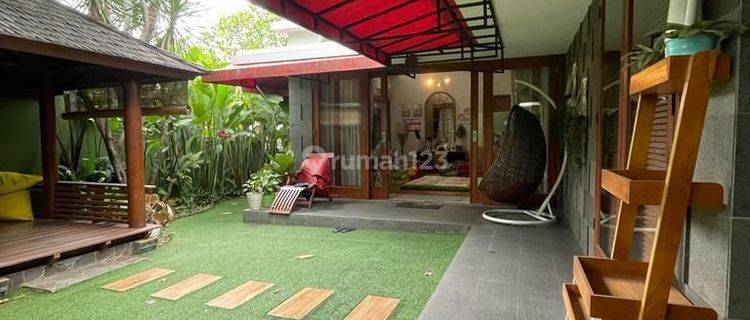 Rumah 2 Lantai Cantik, Mewah Dekat Halte Busway Ciledug 1