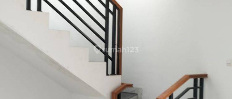 Rumah 2 Lantai Modern Minimalis Dekat Bintaro Plaza Area 1