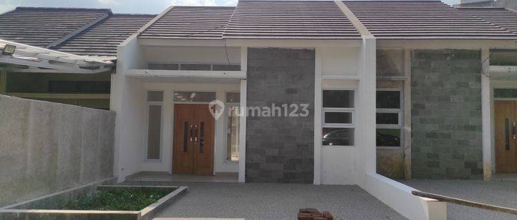 Rumah Cinunuk Bandung Strategis Dalam Komplek SHM  1