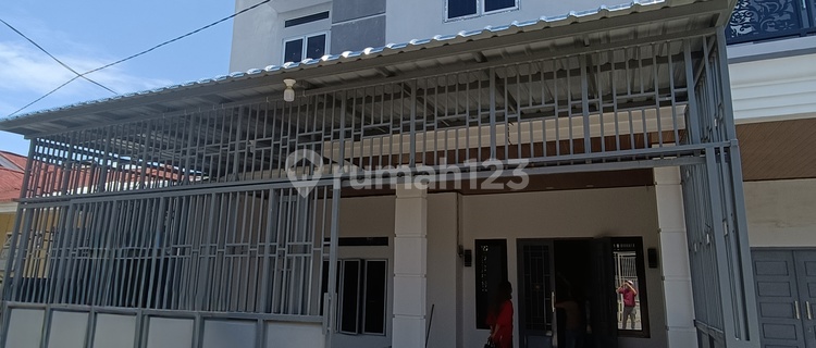 Rumah 2 Lt Kondisi Baru Lokasi Strategis Tengah Kota 1