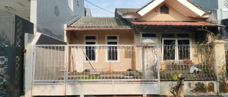 Dijual Rumah Dekat Taman Lokasi Nyaman Di Bsd Griya Loka 1