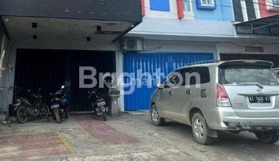 Ruko 3 lantai Di  Cepat , jalan LAMBUNG MANGKURAT 1