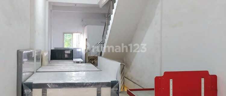 Ready-to-Occupy Terraced Shophouse in Denai Area 1