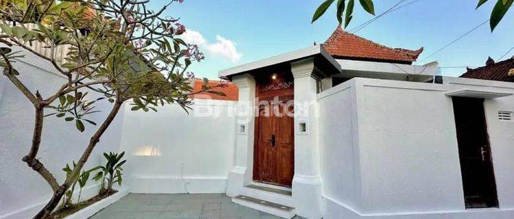 2 Br Villa Seminyak Land Size 250 M2 1