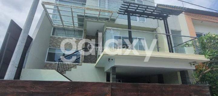 RUMAH SEMI VILLA 3 LANTAI GUNUNG SALAK KEROBOKAN BADUNG, BALI 1