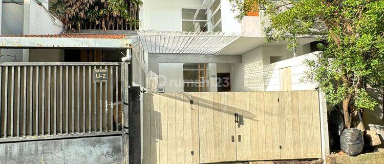 Disewakan Rumah Lokasi Strategis Di Sunset Road Dekat Sekolah Jb 1