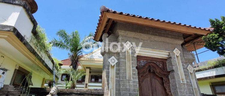 RUMAH TUMBAK BAYUH CANGGU MENGWI BADUNG, BALI 1