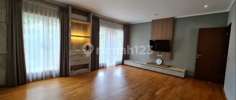 Rumah Dua Lantai di Premier Park Modernland Tangerang Banten  1