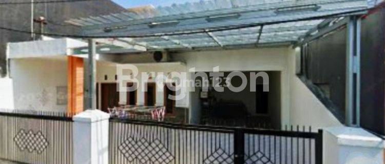 RUMAH 2 LANTAI, FURNISHED, kondisi bagus, lokasi strategis di tengah kota, Sulfat, Purwantoro, Blimbing, Malang kota, Jawa Timur 1