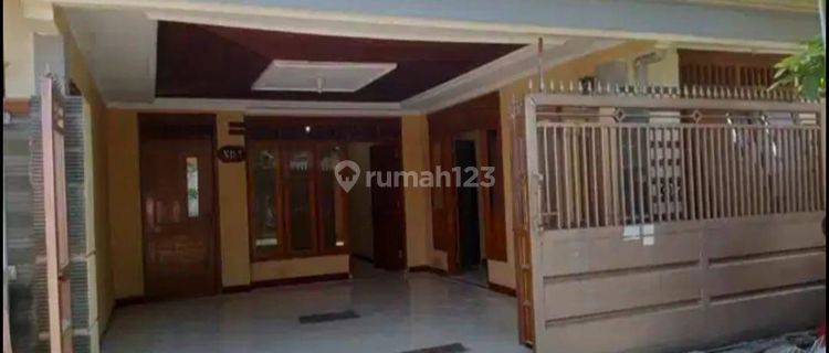 Dijual Cepat Rumah 2 Lantai Murah Dan Bagus Row Jalan Lebar 1