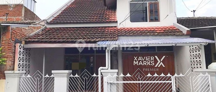 TWO-STORY HOUSE ON DANAU-DANAU STREET, SAWOJAJAR, MADYOPURO VILLAGE, KEDUNGKANDANG DISTRICT, MALANG CITY 1