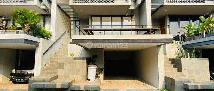 Di Sewakan Rumah Di Pejaten - Hangout Area Luas & Unfurnished 1