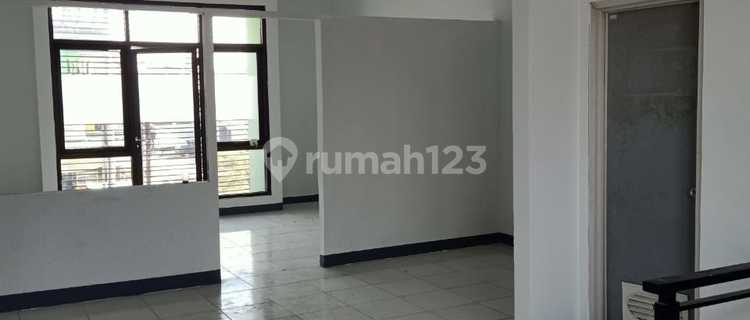 For Rent 2-Story Shop House in Taman Kopo Ketapang 1