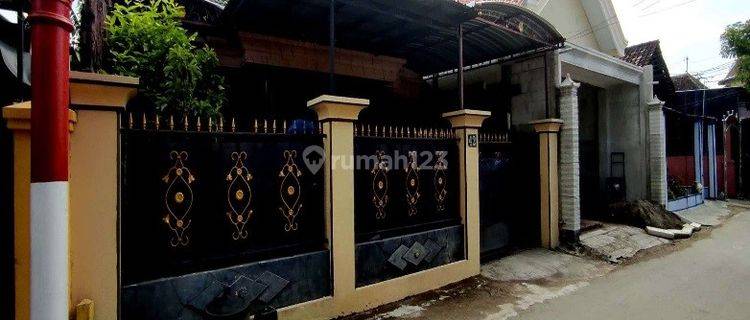 Dijual Lelang Rumah Siap Huni Ada Ruangan Toko Mojoroto Kediri SHM 1