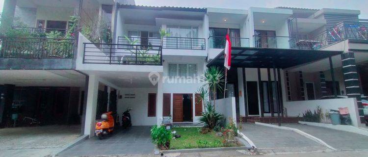 Rumah 2 Lantai Depan Green Area di Sentul City, Bogor 1